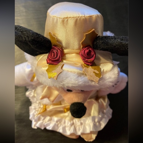 Disney Victorian Minnie Mouse Plush - Picture 8 of 10